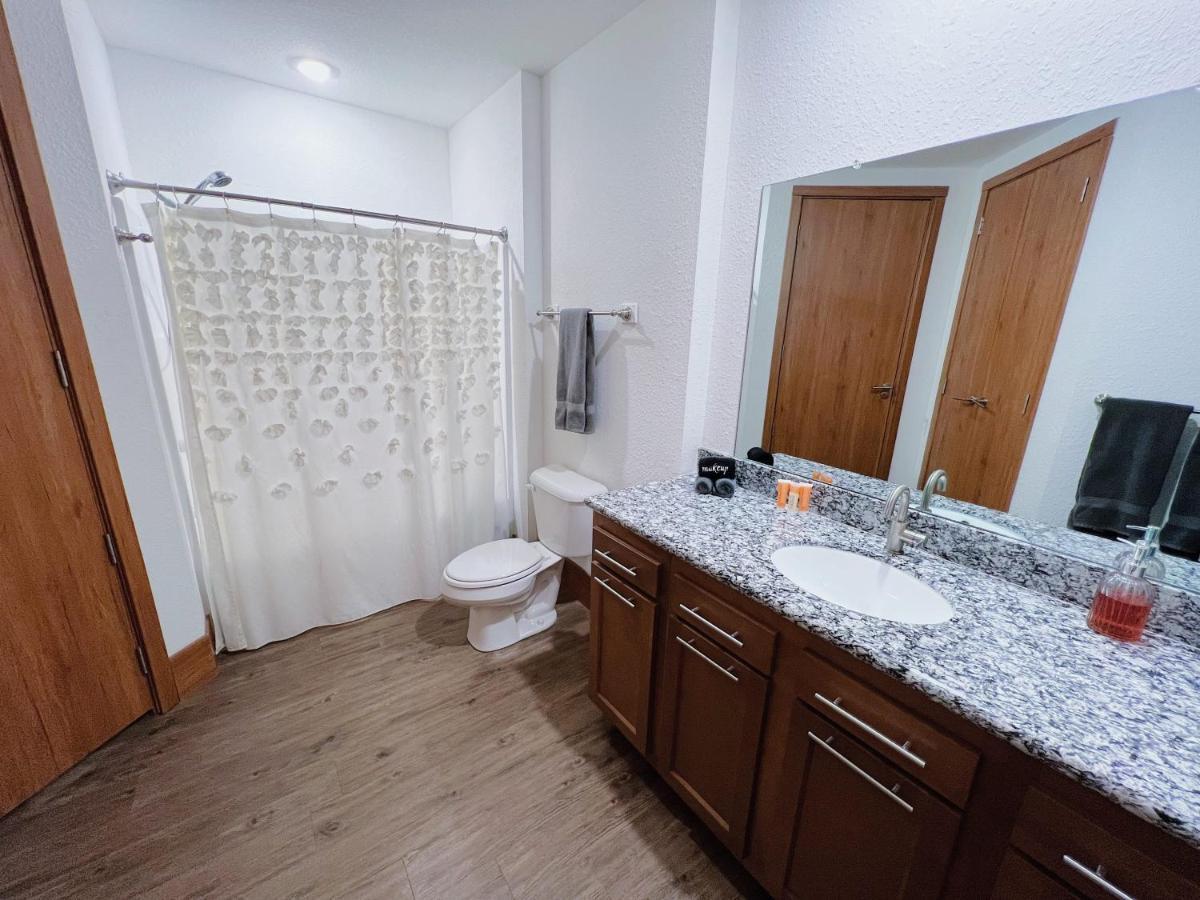 2Br Suite At The Grand Castle Pool Gym & Parking Grandville Exteriér fotografie